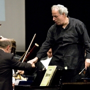 Daniel Oren dirige l'orchestra Giuseppe Verdi