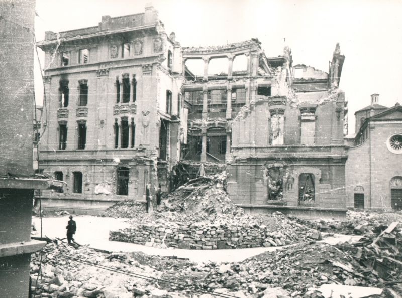 La Spezia 1945 Immagini del centro storico bombardato <br /><br />  &copy; Archivi Multimediali Sergio Fregoso