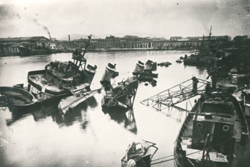 1945. L'arsenale militare della Spezia danneggiato dai bombardamenti <br /><br />  &copy; Archivi Multimediali Sergio Fregoso